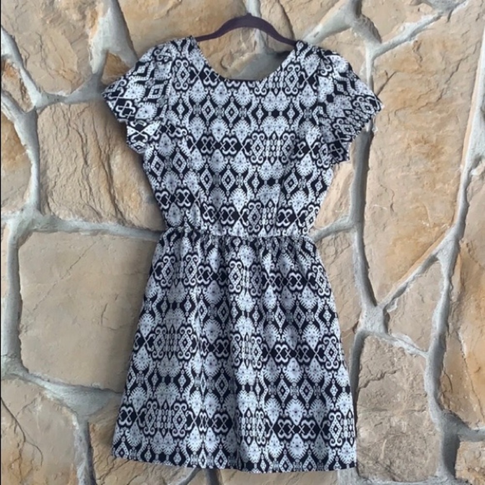 🍂 One ❤️ Clothing Aztec Dress 🍂